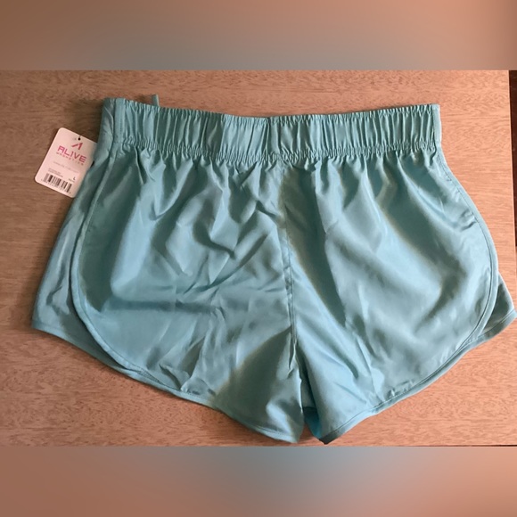 Alive Magnetics Athletic Shorts Size Large - Picture 2 of 11